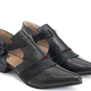 John Fleuvog Truth Alisha T-strap Size 6